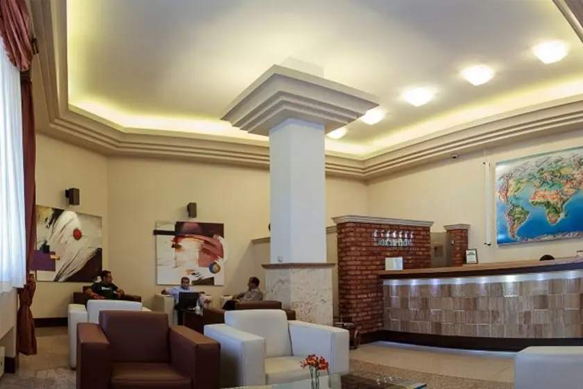 Escan Forsat Hotel