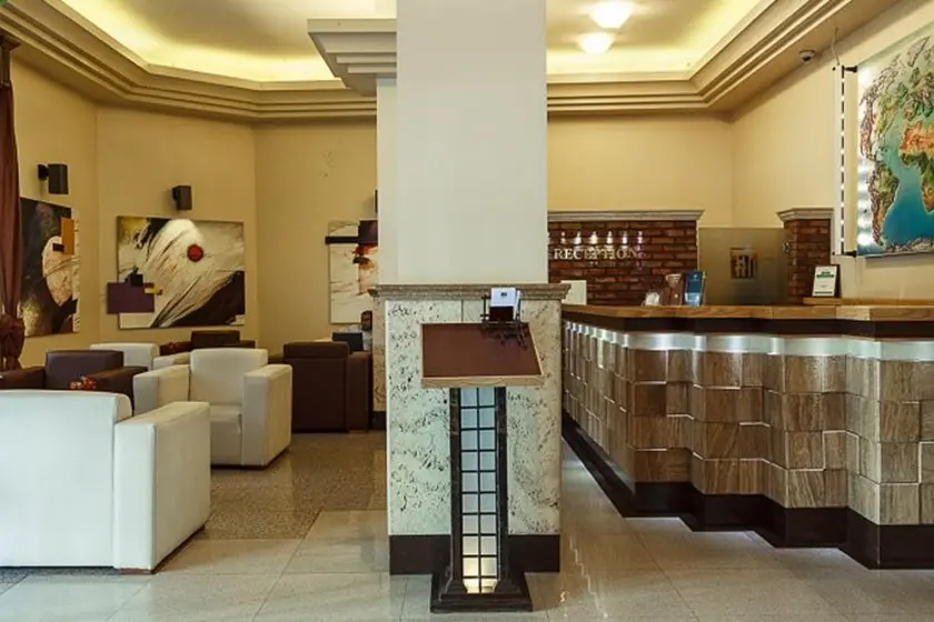 Escan Forsat Hotel